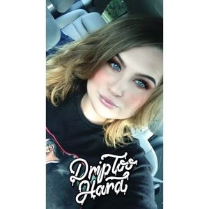 Meet your Posher, Niccole